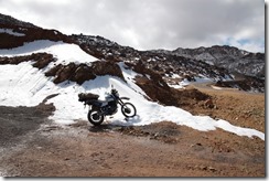 0492 - Ma moto dans la neige, Bout de la piste, Piste goudronnée, Anzal vers l'ouest, Skoura vers Taliouine